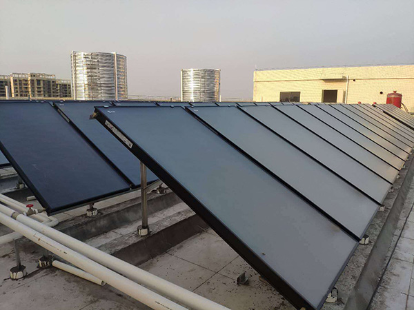 学校宿舍太阳能热水工...